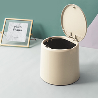 Mini cubo de basura de plástico PP para uso doméstico, cubo de basura de escritorio para sala de estar, soporte de almacenamiento de basura de diseño OEM ODM