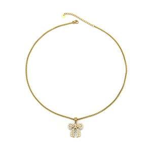 Collar con Colgante de Lazo de Perlas en Acero Inoxidable 316L Chapado en Oro PVD, Joyería Fina - Product Image 1