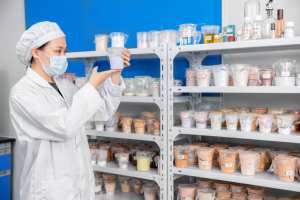 Fabricant Chinois <span class=keywords><strong>de</strong></span> Cosmétiques : Crème Éclaircissante et Hydratante Végétalienne Personnalisée, Produit Semi-Fini en Vrac, OEM ODM pour Soins <span class=keywords><strong>de</strong></span> la <span class=keywords><strong>Peau</strong></span> - Product Image 6