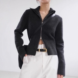 Cardigã Curto de Cashmere/Lã com Zíper Duplo e Gola Alta para Mulheres, Estilo Elegante, Outono Inverno, com Renda Floral e Detalhes Halter - Product Image 5