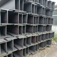 Poutre en acier Q235B avec traitement de surface par sablage et peinture d'apprêt pour utilisation en structure lourde extérieure