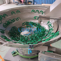 Applicateur automatique à grande vitesse en plastique d'huile d'animal familier 2l 3l 5 litres 10l bouteille cou poignée anneau levage insertion de presse