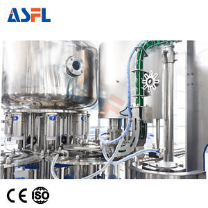 Machine de lavage, de remplissage et de bouchage de bouteilles de lait en plastique monobloc de haute qualité de 250 ml, 300 ml et 400 ml pour les usines de boissons - Product Image 3