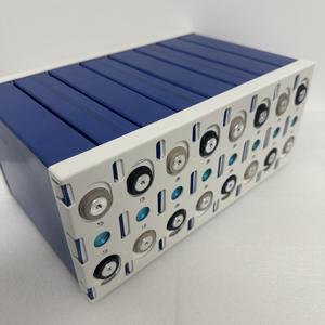 8S1P 24V 100Ah <span class=keywords><strong>105Ah</strong></span> Pack de <span class=keywords><strong>batterie</strong></span> au lithium rechargeable Lifepo4 <span class=keywords><strong>105ah</strong></span> <span class=keywords><strong>Batterie</strong></span> pour AGV/système de secours d'énergie/<span class=keywords><strong>camping</strong></span>-<span class=keywords><strong>car</strong></span> - Product Image 3