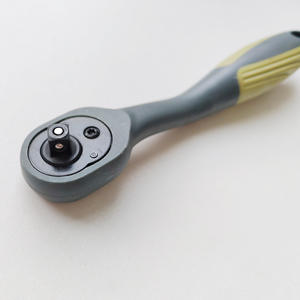 ประแจวงล้อแบบมืออาชีพ ขนาด 14 มม. แบบเมตริก ด้ามจับสีเทาเขียว สำหรับซ่อมรถยนต์ ดีไซน์ขากรรไกรเรียบ - Product Image 4