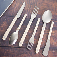 Ensemble de couverts de luxe en acier inoxydable avec manche en plastique ABS, cuillère et fourchette, couteau à steak pour restaurant