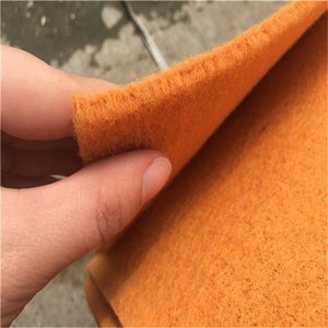 Alfombra Roja de Poliéster Antideslizante, No Tejida, Punzonada con Aguja, para Hogar, Bodas y Escenarios, Fabricada en China, para Exhibiciones y Ferias de Venta - Product Image 6
