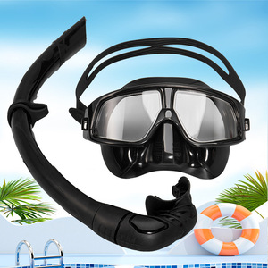 قناع غوص وسباحة احترافي مضاد للضباب بعدسة مزدوجة من السيليكون للغوص والسباحة - Product Image 2