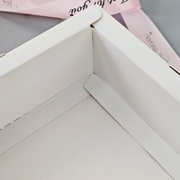 Emballage de fête rigide à quatre couches en carton blanc recyclé en forme de pyramide personnalisé Sunshine avec revêtement UV mat