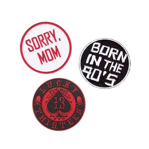 Patch de broderie de lettre d'approvisionnement direct d'usine mode <span class=keywords><strong>pour</strong></span> <span class=keywords><strong>autocollant</strong></span> en <span class=keywords><strong>tissu</strong></span> <span class=keywords><strong>Velcro</strong></span> <span class=keywords><strong>pour</strong></span> vêtements Patch en PVC-chapeau Style thermocollant - Product Image 1