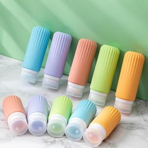 Paquete de 4 Botellas de Viaje Deportivas de Silicona de 3 oz, Libres de BPA, a Prueba de Fugas, Reutilizables, Aptas para Lavavajillas y <span class=keywords><strong>Microondas</strong></span>, de Gran Capacidad - Product Image 4