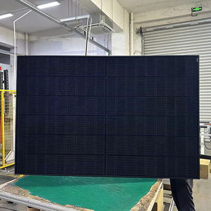 Sistema Fotovoltaico Completo de Energía Solar de 550W, Totalmente Negro - Product Image 1
