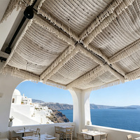 Installation de macramé commercial sur mesure, macramé en coton tissé à la main de grande taille, décoration de plafond pour restaurant en bord de mer