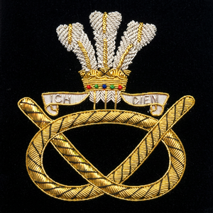 ICH DIEN Patch brodé en dentelle de haute qualité à coudre, badge en tissu circulaire au design luxueux pour vêtements - Product Image 1