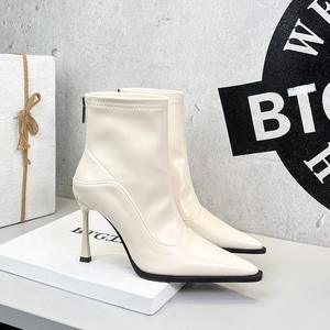 Zapatos elegantes para fiestas, estilo charol - tacones de aguja negros con punta en pico y sandalias para mujer - Product Image 2