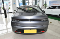 BYD Destroyer 05 DM-i Berline Hybride Rechargeable 55 km 5 Places Économie de Carburant Écran Intelligent Voiture Familiale Économique pour Flotte de Taxi et VTC