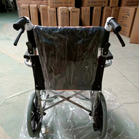 Bon marché Fauteuil roulant manuel pliable Fauteuil roulant roulant léger pour handicapés bon marché Fauteuil roulant Roulant Rollstuhl Silla De Ruedas
