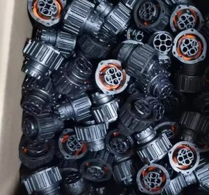 TE Tyco ปลั๊กขั้วต่อทรงกลมแบบ<span class=keywords><strong>3</strong></span>ขา<span class=keywords><strong>1</strong></span>-<span class=keywords><strong>967325</strong></span>-2เหมาะสำหรับระบบเชื่อมต่อไฟฟ้า - Product Image 3