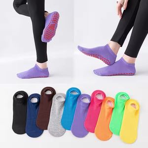 Nuevo diseño personalizado trampolines antideslizante tobillo <span class=keywords><strong>Yoga</strong></span> Calcetines antideslizantes para niños y niñas - Product Image 4