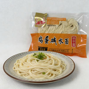 Nouilles chinoises classiques alcalines à l'œuf, faibles en sodium et en matières grasses, en sachet, texture lisse, nouilles asiatiques - Product Image 5