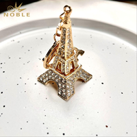 Porte-clés Tour Eiffel en alliage de zinc noble, option bicolore, avec strass étincelants, breloque de sac souvenir de Paris pour cadeau touristique