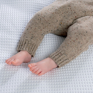 <span class=keywords><strong>Salopette</strong></span> e body in cotone Unisex a forma di bebè a pois di puro colore sulla pelle del bambino - Product Image 6