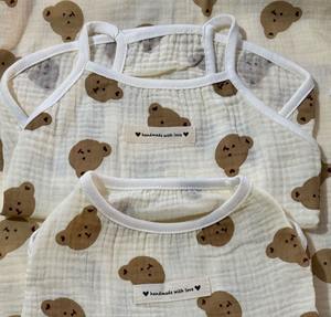 Gilet d'été sans manches en gaze pour chats et chiens – Mignon, anti-chute de poils, protection solaire – Vêtements pour animaux de compagnie - Product Image 2