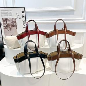 Sacs à main pour femmes à la mode et tendance, sacs à bandoulière quotidiens pour jeunes femmes - Product Image 1