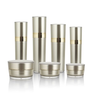 Regenschirmförmige Acryl-Kosmetikflasche mit Pumpzerstäuber für Hautpflege-Serum & Lotion Goldfinish PMMA-Material - Product Image 6