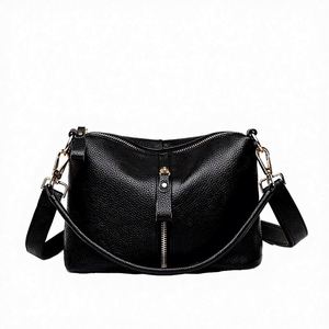Bolso de Mano de Ratán con Forma de Flamenco Rosa para Mujer, Bolso de Moda Hecho a Mano en Vietnam - Product Image 2