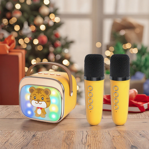 Entretenimiento familiar portátil, precio más bajo, juguetes interactivos, altavoz inalámbrico con micrófonos, canción para Mini máquina de Karaoke para niños - Product Image 1