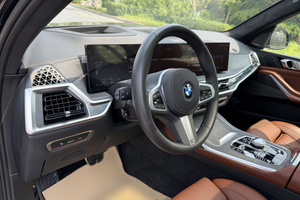 <span class=keywords><strong>BMW</strong></span> <span class=keywords><strong>X7</strong></span> <span class=keywords><strong>2023</strong></span> XDrive40i SUV Usado, Volante a la Izquierda, Pintura Original, Kilometraje Ultrabajo, Listo para Enviar EXW - Product Image 5