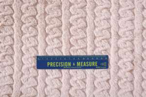 Tela Jacquard de piel de conejo sintética de pelo trenzado de lana de poliéster 100 reciclado para manta de invierno ropa de mujer - Product Image 3