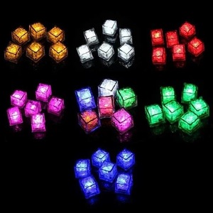 Nouveauté LED couleur changeante étanche Ice Cube Light pour la fête Saint Valentin Graduation Noël Nouvel An Halloween Pâques - Product Image 3