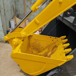 Excavatrice sur chenilles de 5.6 tonnes de PC56-7 Komatsu d'occasion de haute qualité avec godet de 0.2m, moteur et pompe de 34,6 kW - Product Image 3