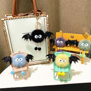 Porte-clés en peluche Petit Monstre 14 cm, pendentif mignon en forme de chauve-souris pour sacs à dos et clés, petit cadeau amusant, breloque animale - Product Image 2