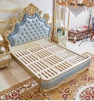 Lit king-size en bois sculpté à la main, style européen, classique et élégant, avec feuilles d'or, pour villa de luxe