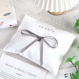 Enveloppe blanche imprimée avec logo personnalisé <span class=keywords><strong>oreiller</strong></span> de sous-vêtement en sergé de coton avec nœud pochette d'enveloppe en coton de luxe sac à poussière promotionnel - Product Image 4