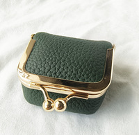 Mini sac à lèvres exquis pour femmes, porte-monnaie en cuir avec fermoir métallique, boîte à bijoux carrée pour collier et bague