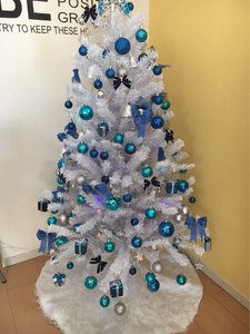 Gonna HB-4002 albero <span class=keywords><strong>di</strong></span> natale in pelliccia sintetica gonna da 48 pollici bianca come la neve per le decorazioni dell'albero <span class=keywords><strong>di</strong></span> natale - Product Image 6