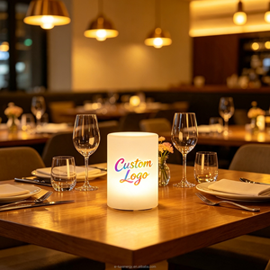 Lampe sans fil de luxe pour l'hôtellerie, en plastique, 16 couleurs RVB, avec <span class=keywords><strong>abat</strong></span>-<span class=keywords><strong>jour</strong></span> personnalisé rechargeable, pour la décoration de salle à manger, de mariage, d'hôtel - Product Image 1