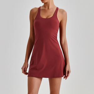 Robes de sport pour femmes personnalisées avec logo, haute élasticité, respirantes, séchage rapide, pour le golf, le tennis, le yoga, la course à pied, le pickleball - Product Image 4