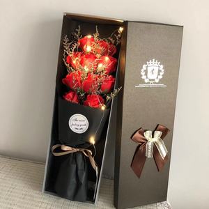 Nouveau design de coffret cadeau de fleurs de savon cadeaux de vacances ensemble de fournitures cadeau de la <span class=keywords><strong>Saint</strong></span>-<span class=keywords><strong>Valentin</strong></span> pour la fête des mères - Product Image 4