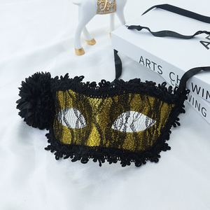 Maschera con Piume Laterali Elegante Maschera Veneziana da Principessa Accessorio per Feste e Spettacoli - Product Image 4