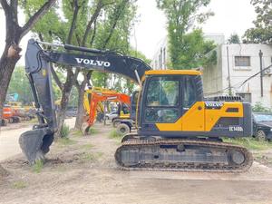 รถขุดมือสอง Volvo EC140DL รุ่นปี 2022 น้ำหนัก 14 ตัน บุ้งกี๋ 0.25 ลบ.ม. เครื่องยนต์/ปั๊ม/ลูกปืน/เกียร์ ของแท้ สีเดิม กำลังไฟ 110 กิโลวัตต์ สภาพดีเยี่ยม - Product Image 2