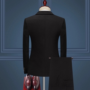 Traje Premium de Dos Piezas para Hombre, Corte Entallado, Solapa con Muescas, Estilo Boutique, para Boda - Product Image 3