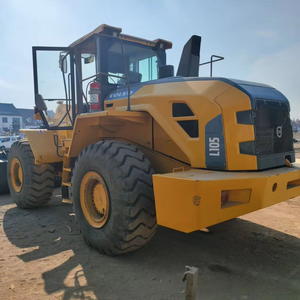 Chargeuse sur pneus et pelle rétrocaveuse d'occasion Volvo L105 avec moteur et pompe Caterpillar en excellent état de marche, en promotion - Product Image 3