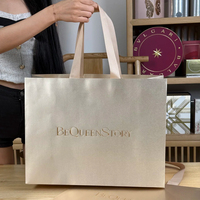 Sac de shopping en papier kraft mat de luxe personnalisé, multicouche, multi-tailles, avec ruban satiné blanc laminé