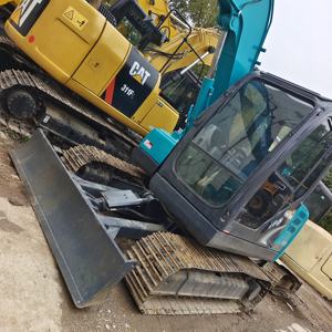 Excavadora de Orugas Kobelco SK75 Usada con Bomba de Motor y Sistema Hidráulico Completo en Venta a Bajo Precio - Product Image 2