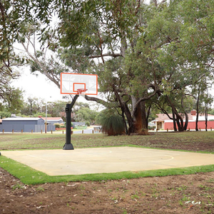 แป้นบาสเก็ตบอลอลูมิเนียมแบบติดตั้งในพื้น ความสูงคงที่ คุณภาพสูง ทนทาน ขนาด 72 นิ้ว สำหรับส่งออก - Product Image 2